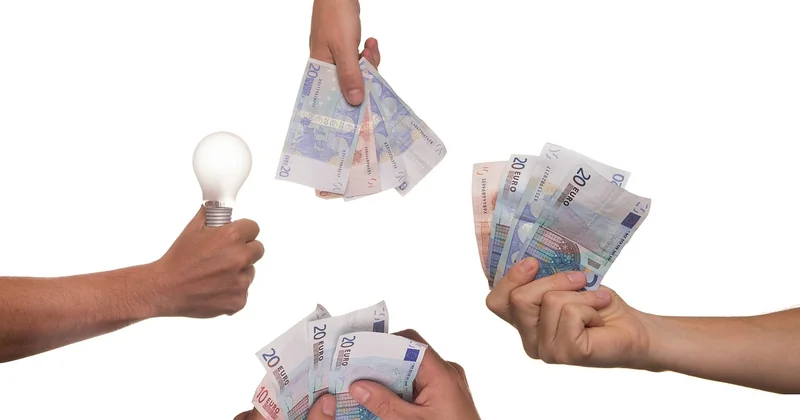 Crowdfunding and community capital