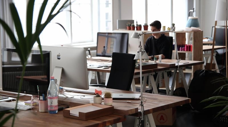 How to Improve Employee Engagement in Startups: 12 Proven Tactics